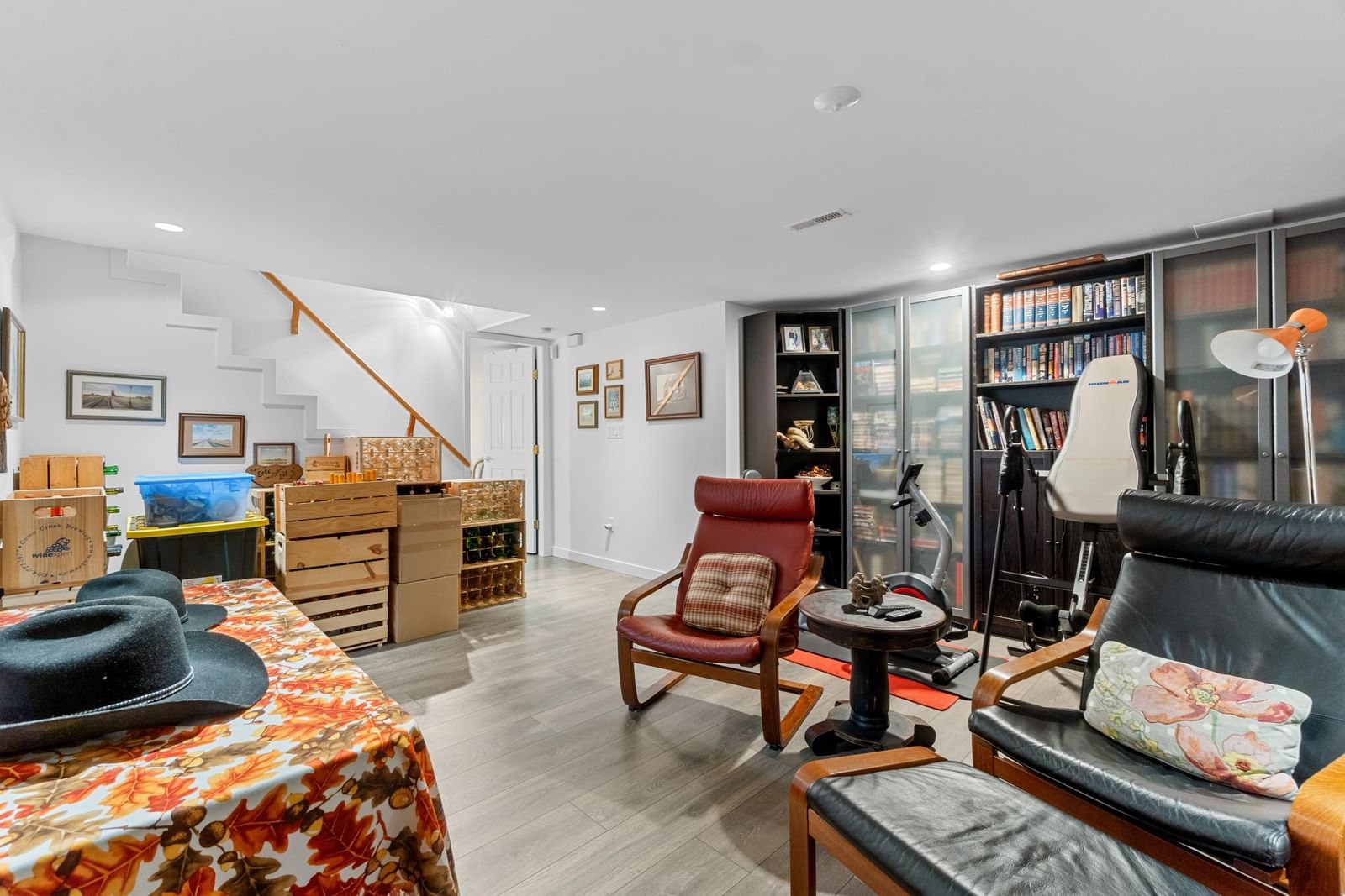 Listing Image 16