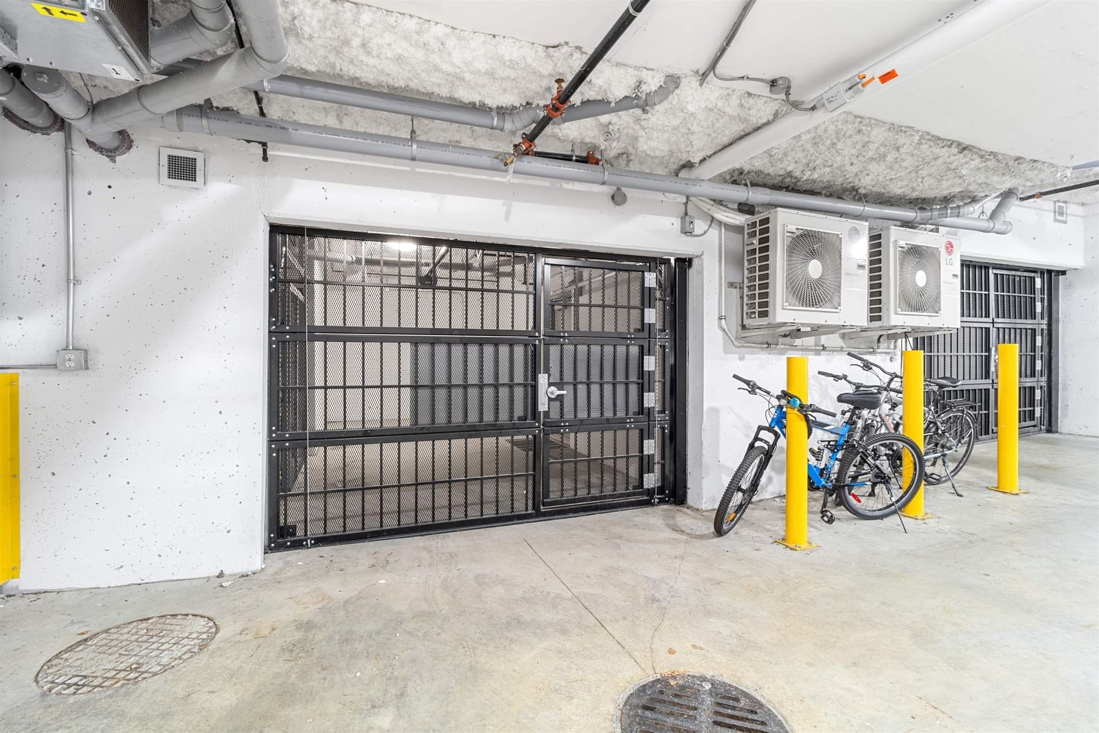 Listing Image 22