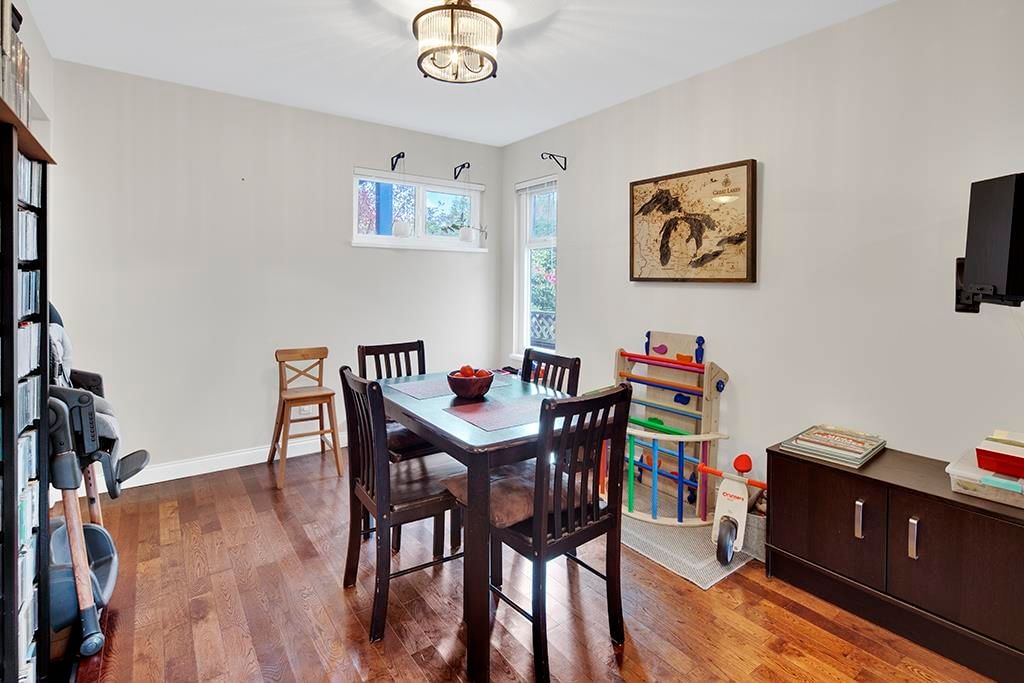 Listing Image 10