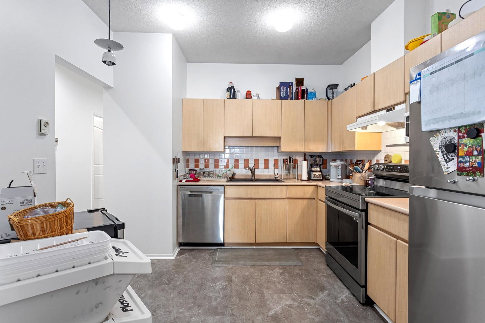 Listing Image 18