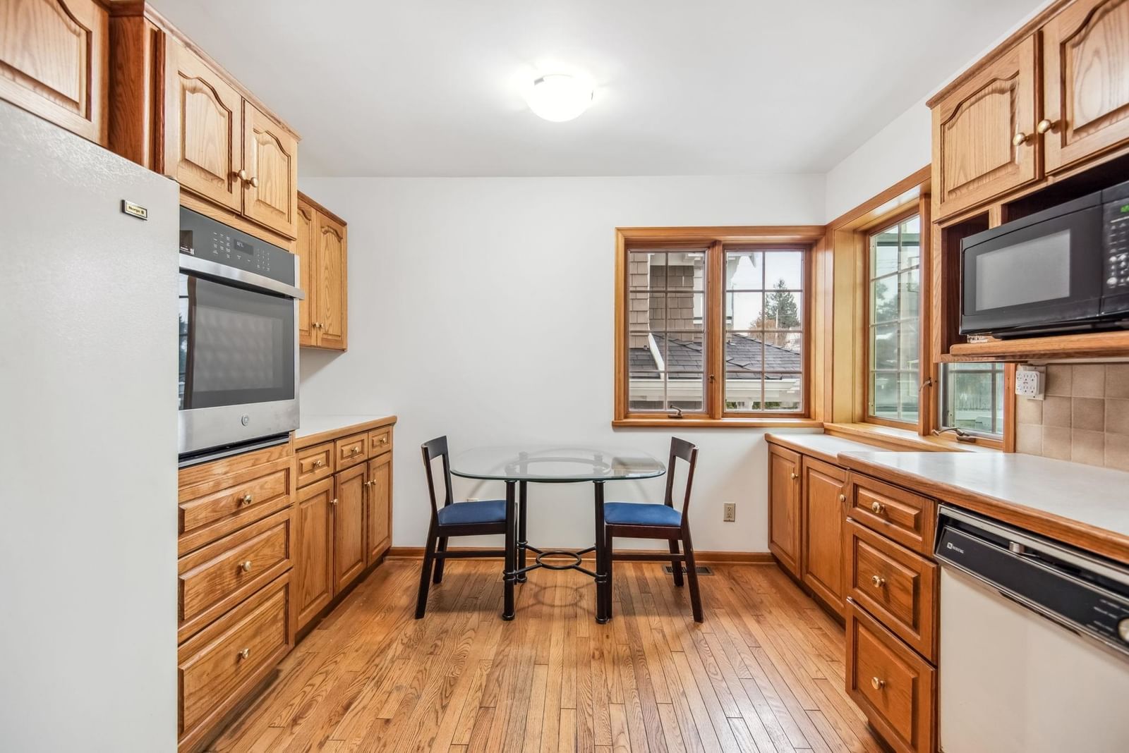 Listing Image 10
