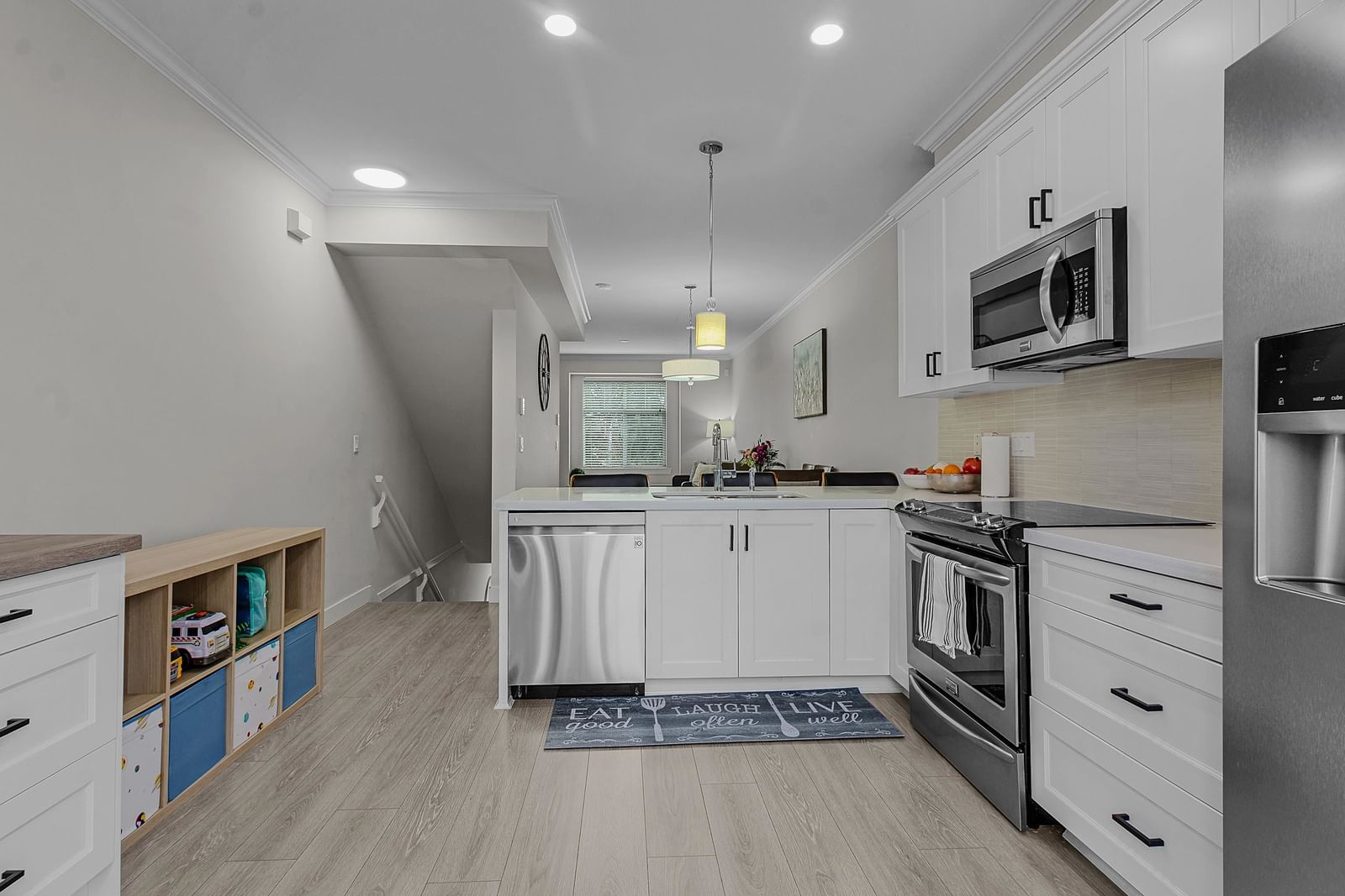 Listing Image 15