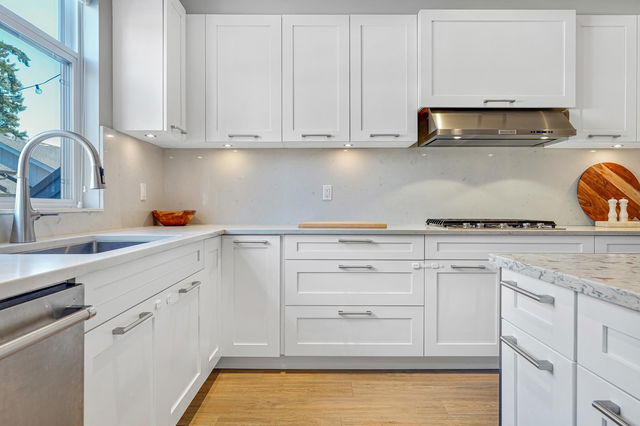 115 - 2853 Helc Place