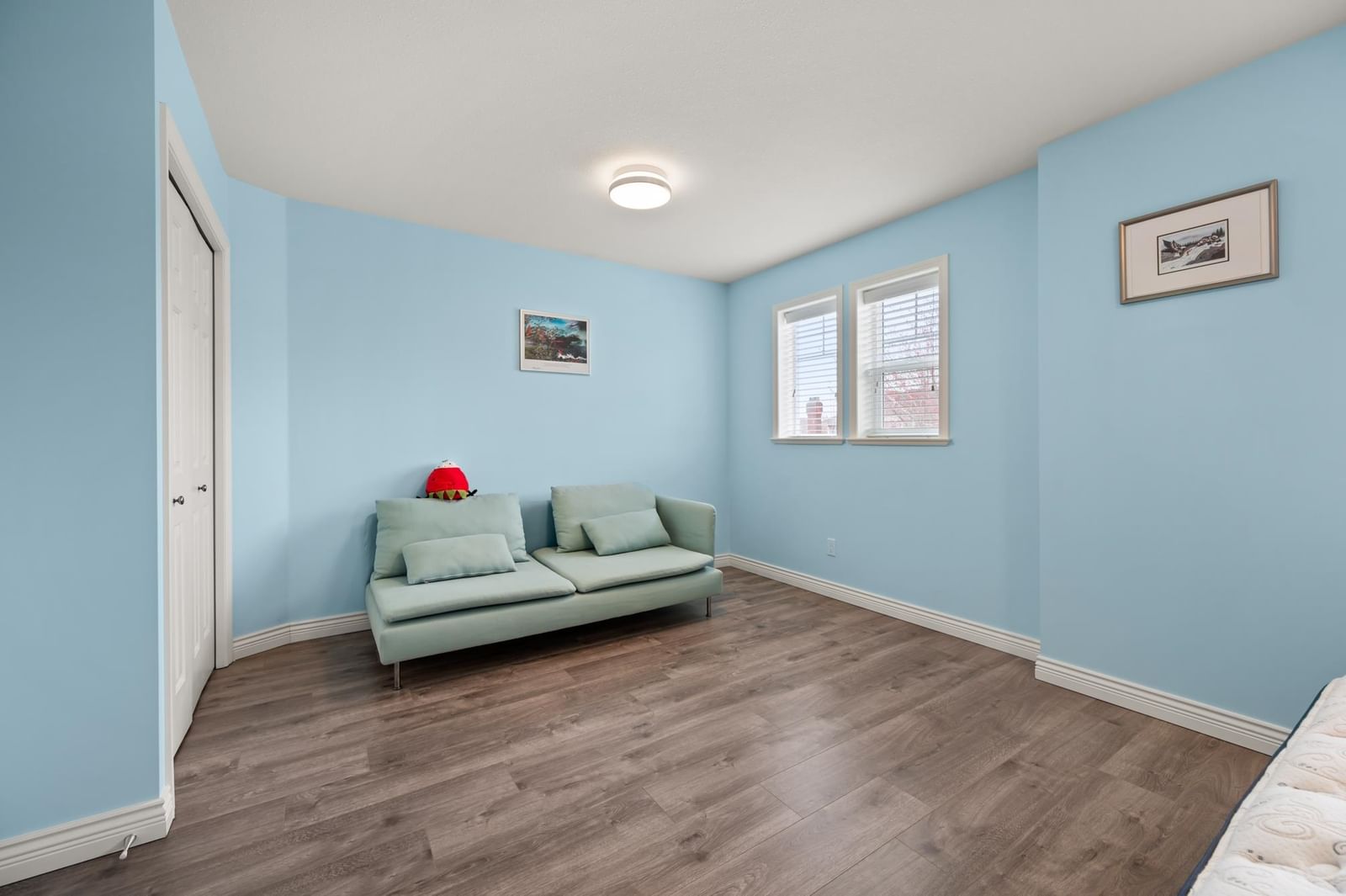 Listing Image 20