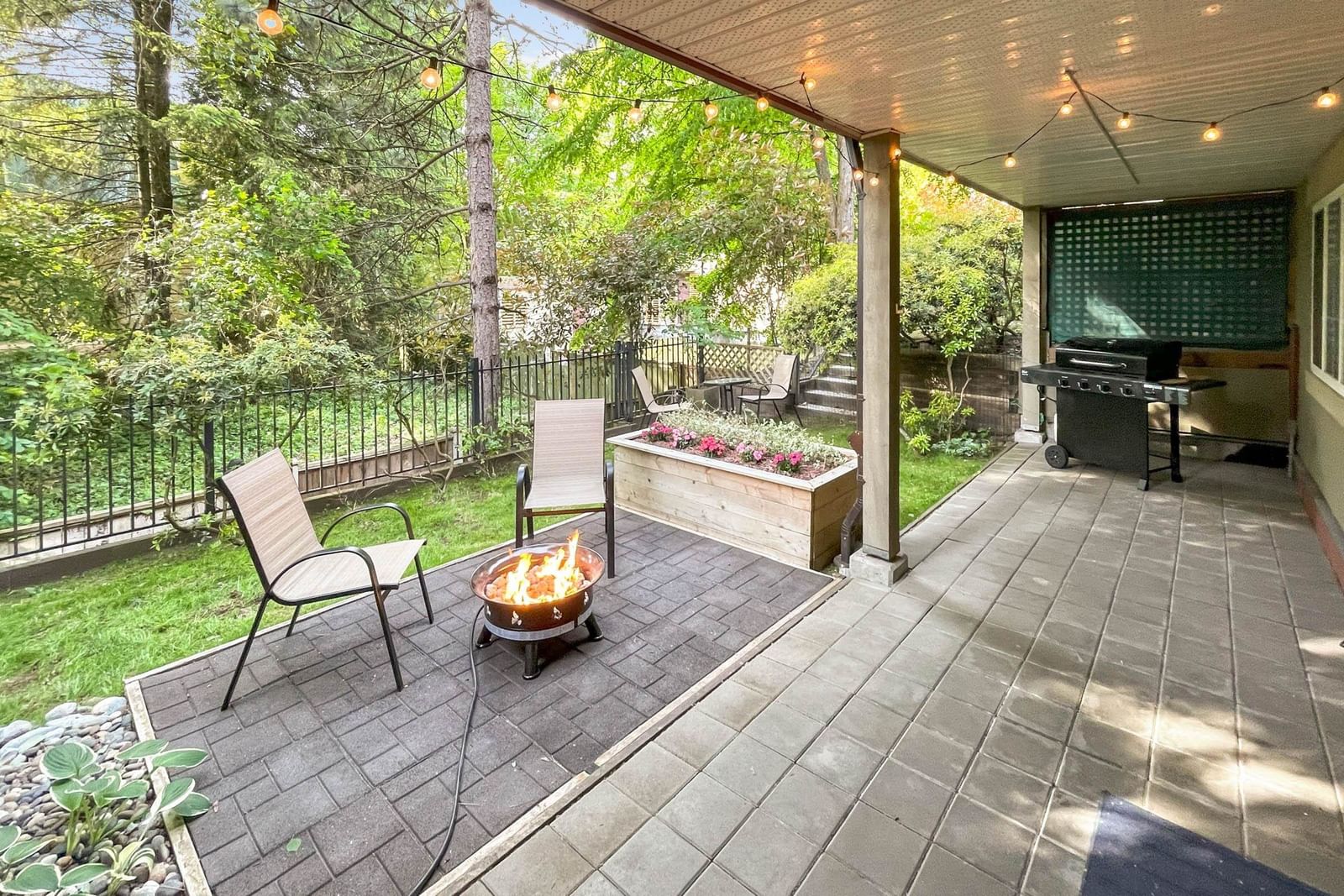 Listing Image 10