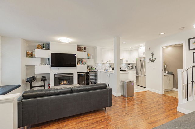 7426 Magnolia Terrace