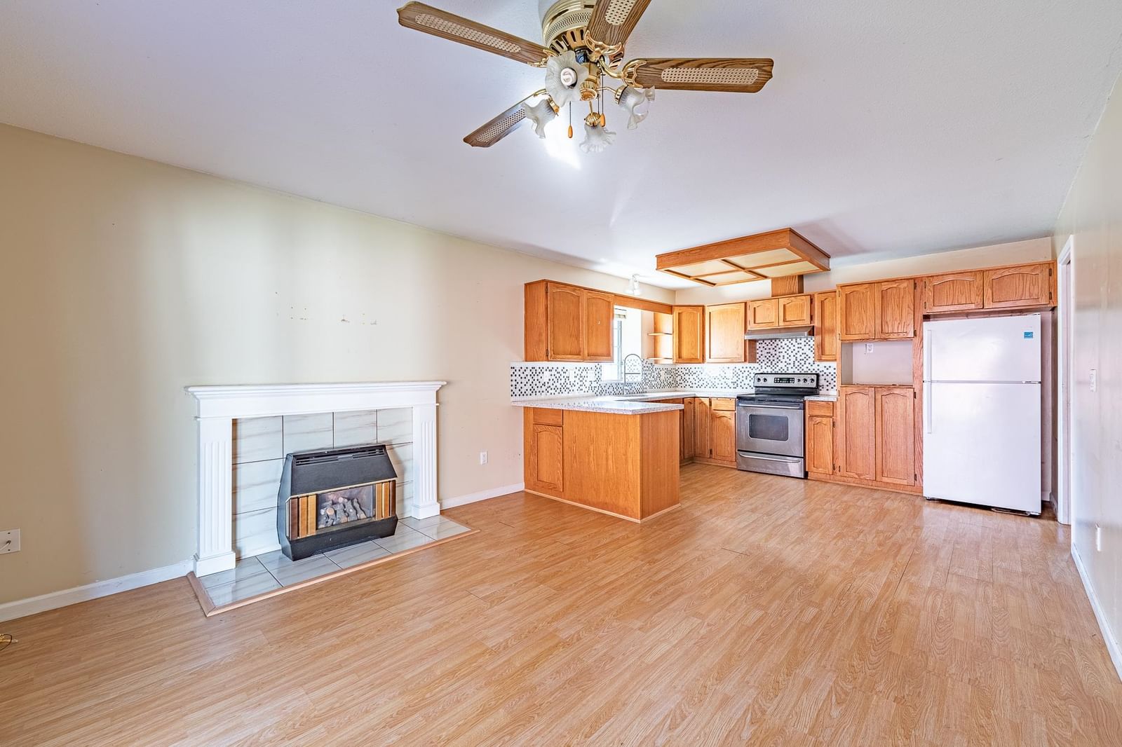 Listing Image 13