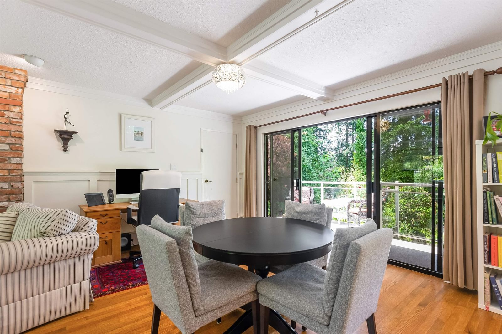 Listing Image 8