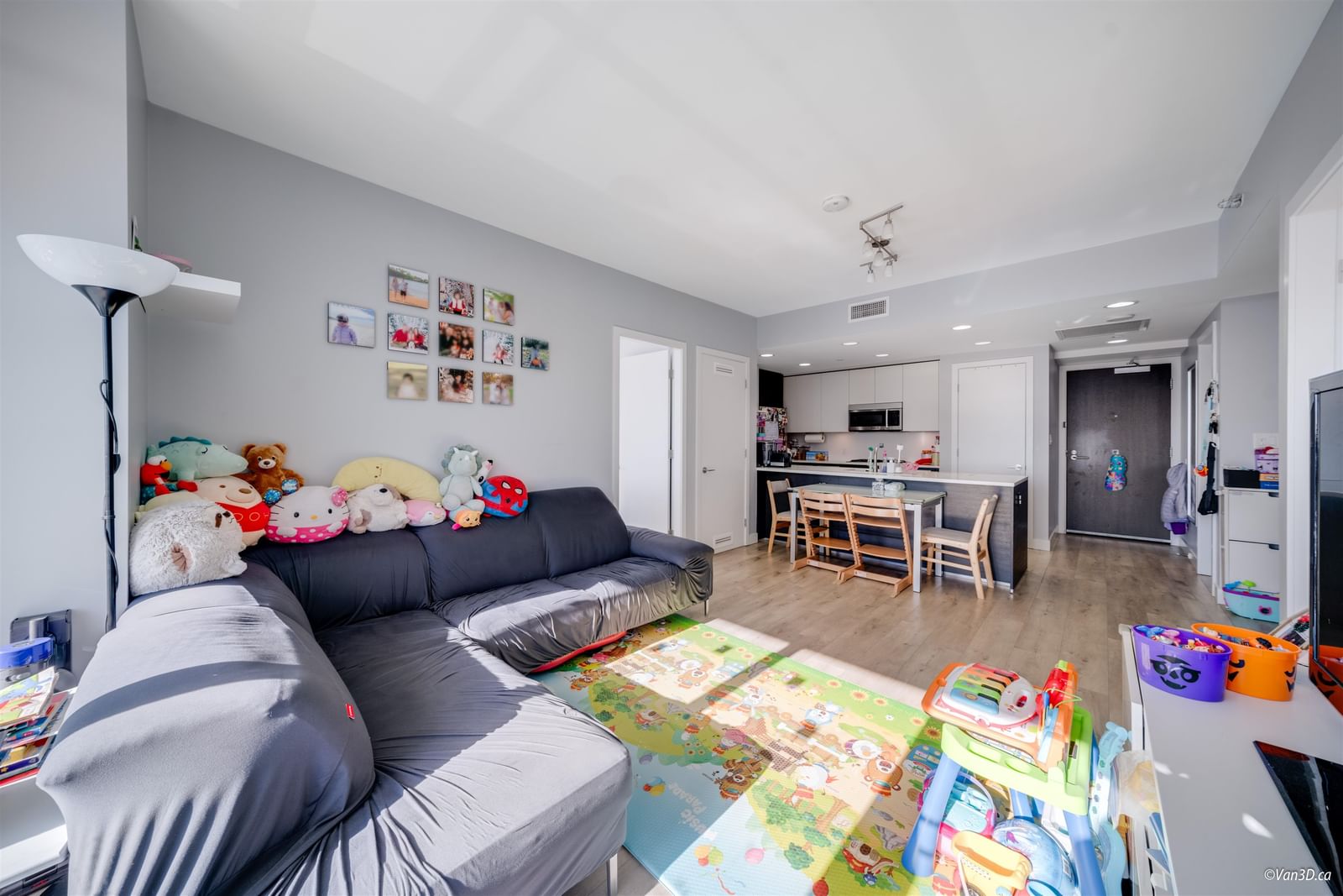 Listing Image 8
