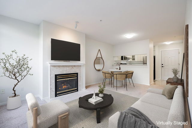 202 - 855 16th Street