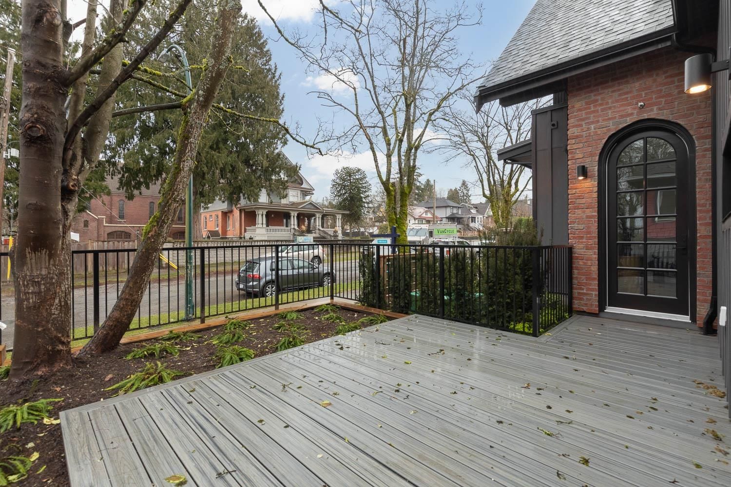 Listing Image 18