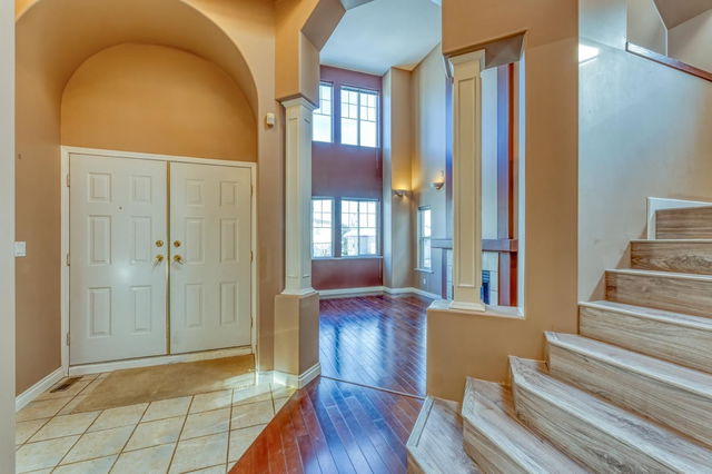 2963 Pinetree Close