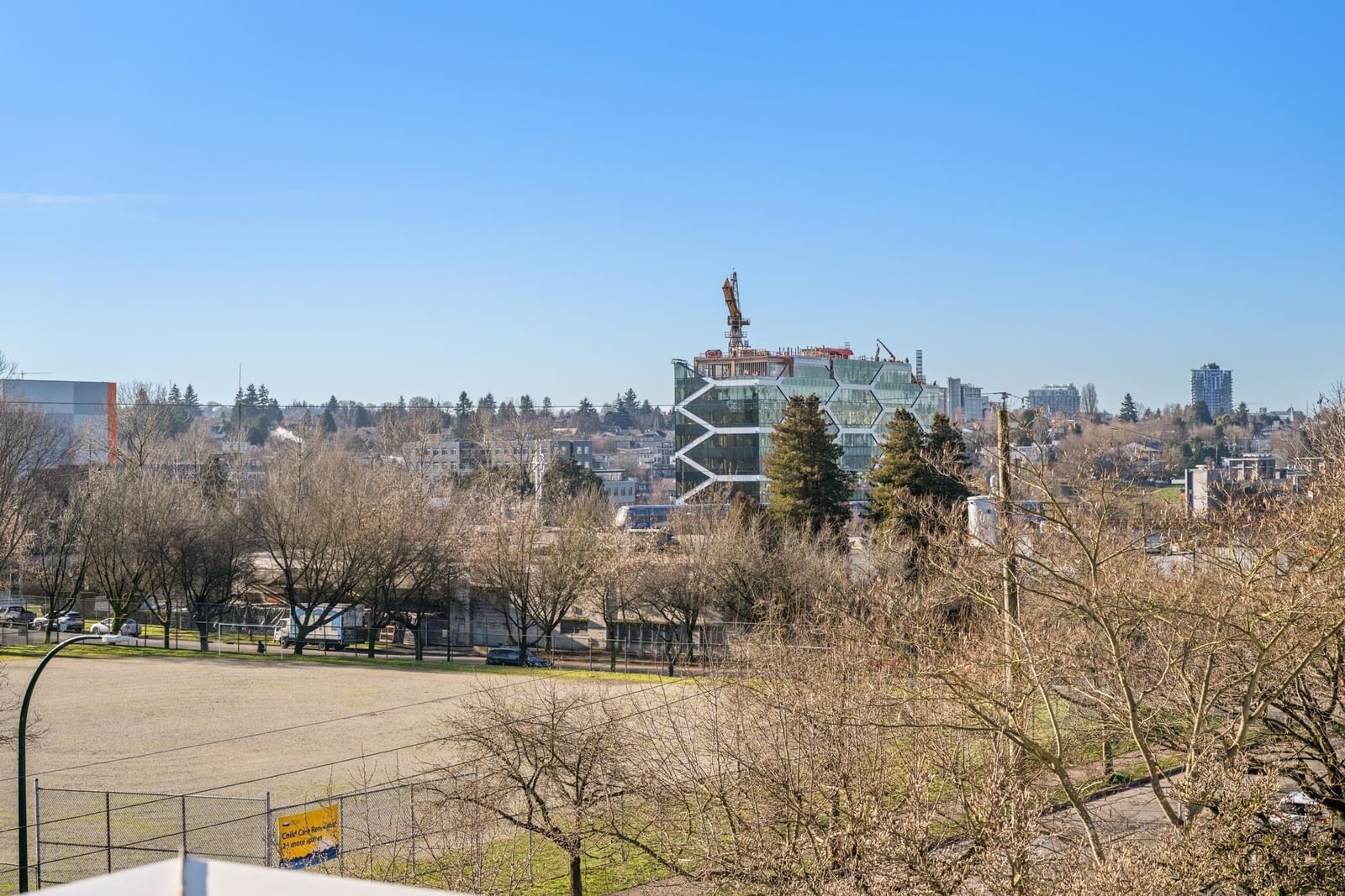 Listing Image 11