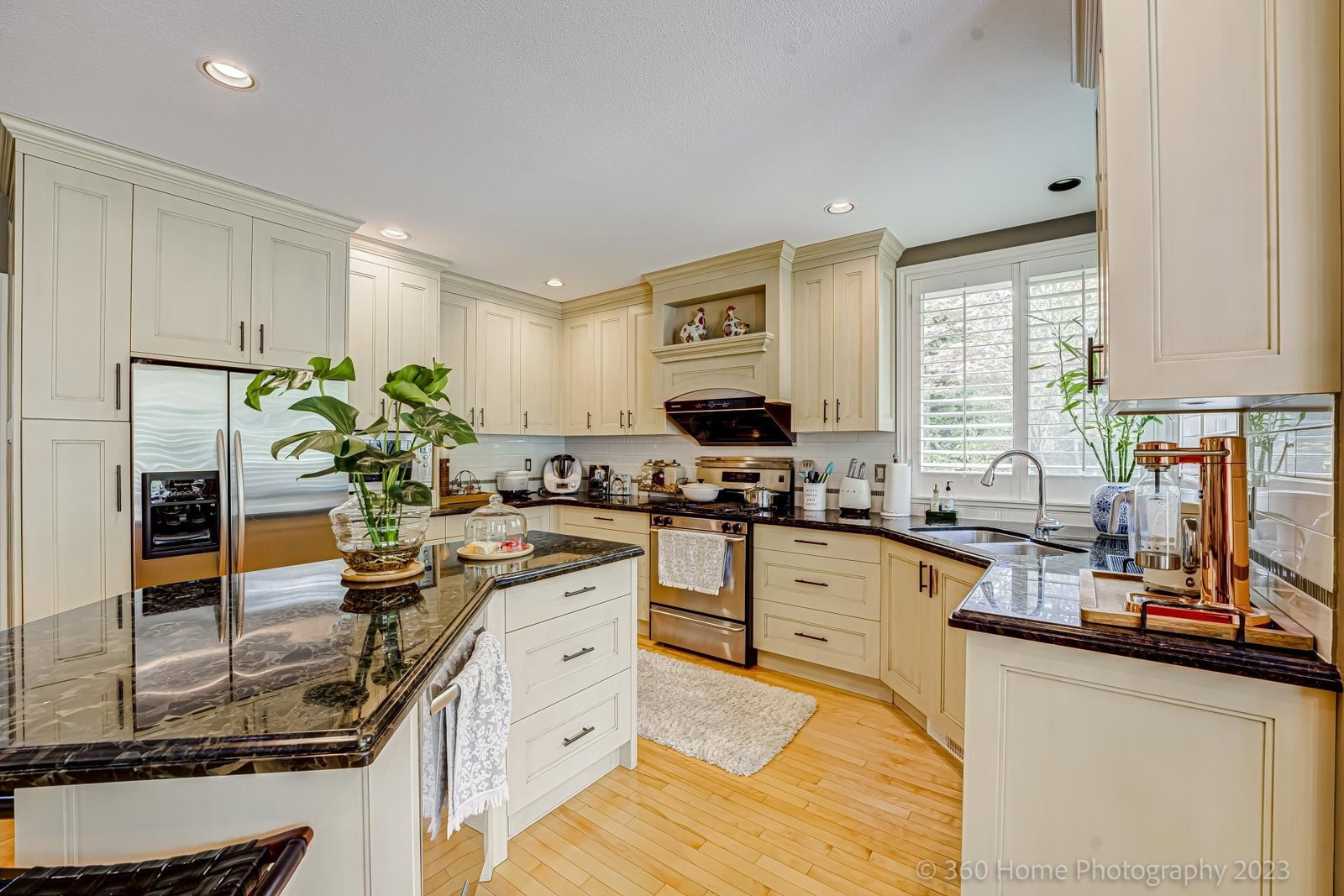 Listing Image 10