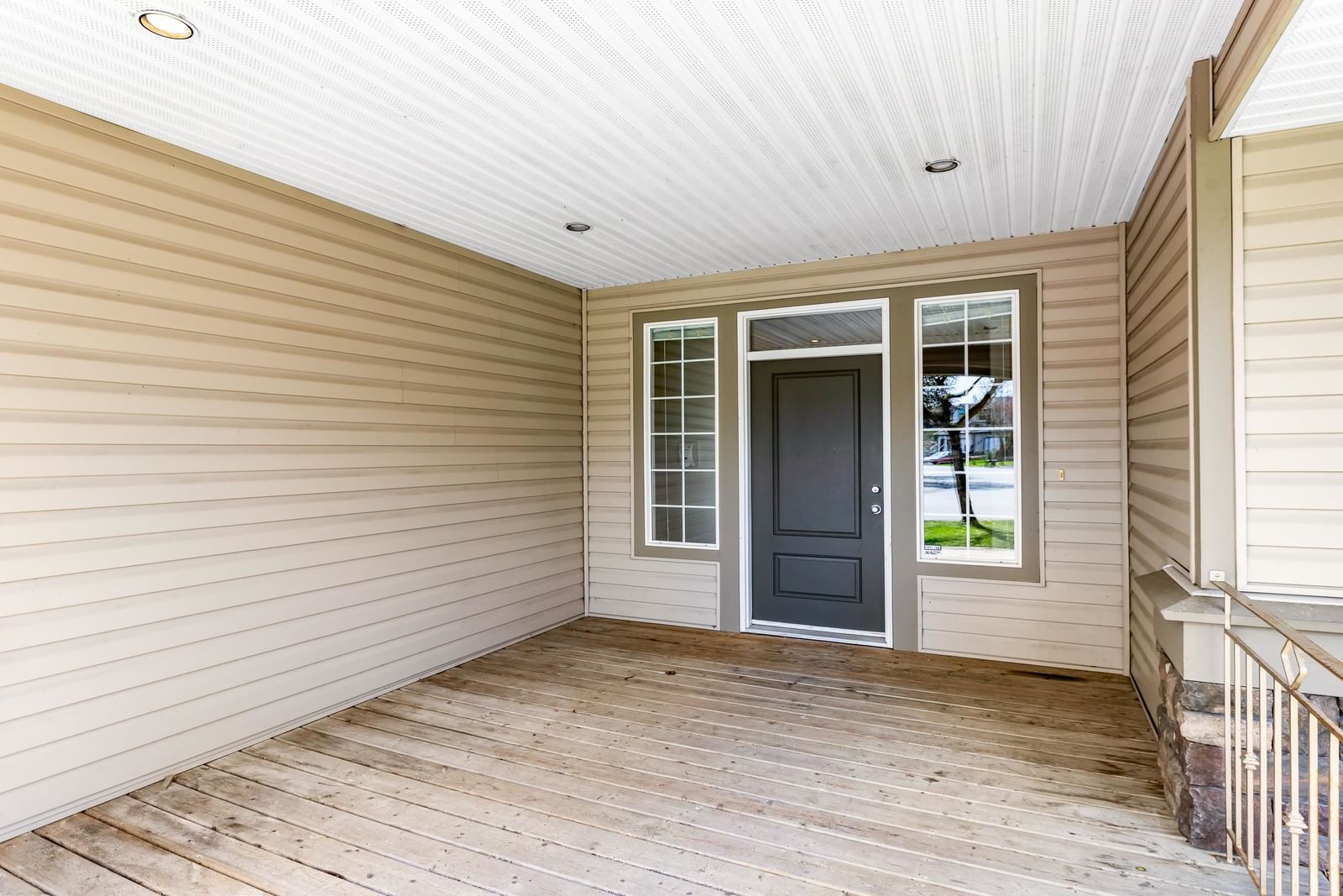 Listing Image 6