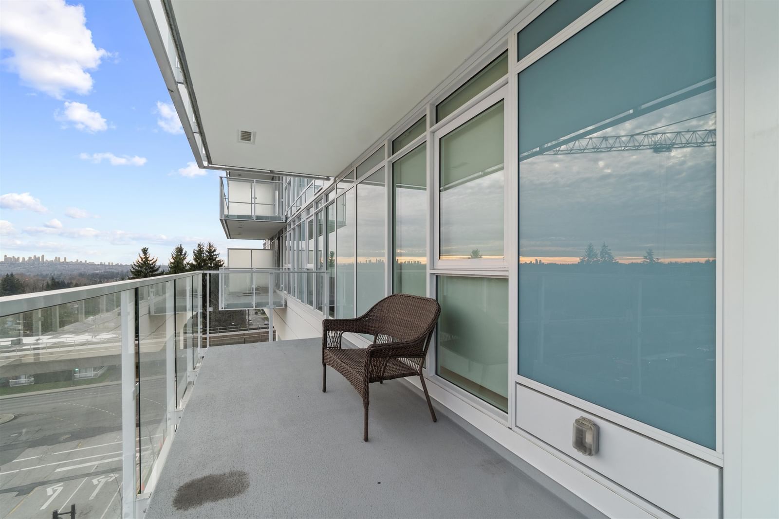 Listing Image 8
