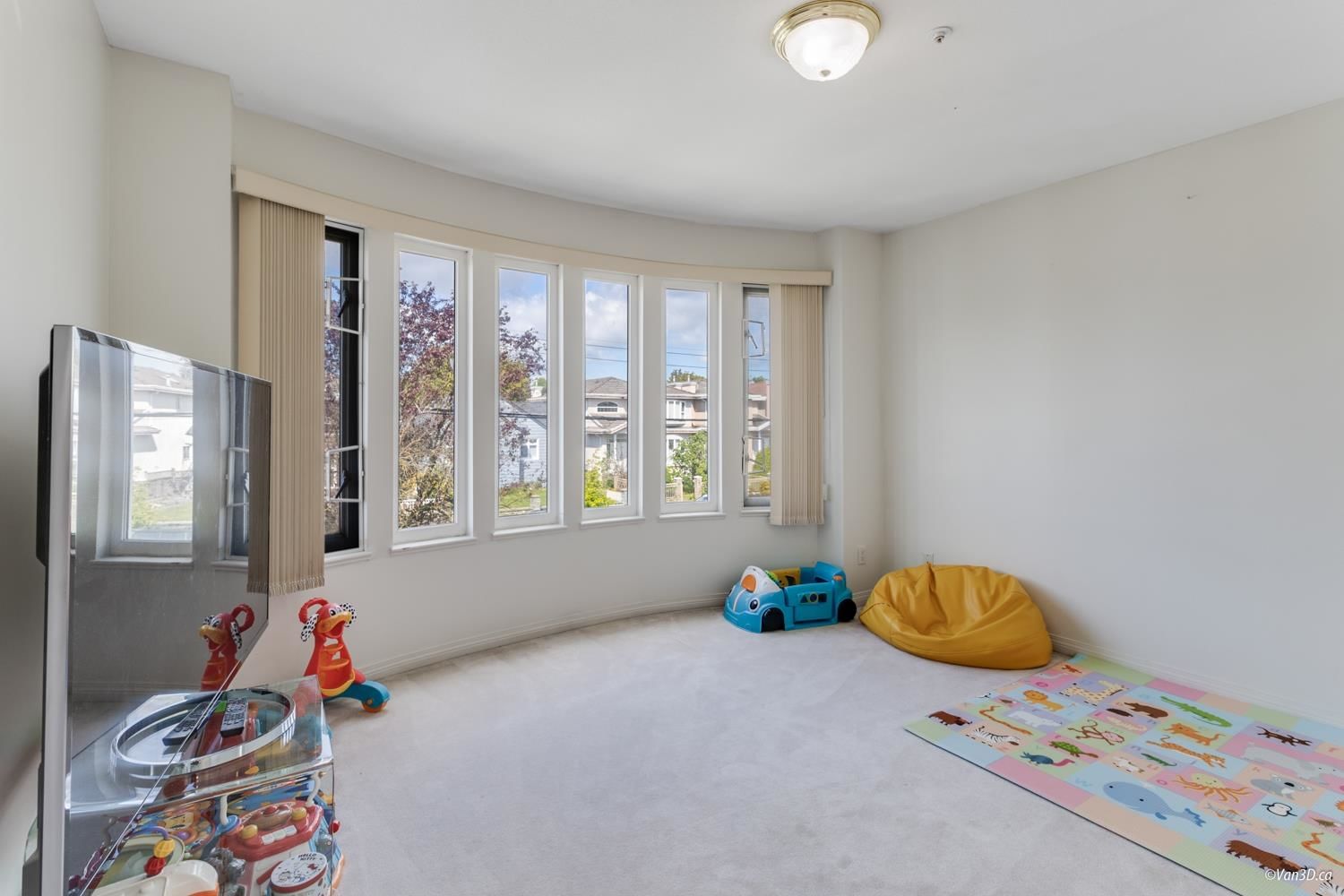 Listing Image 17