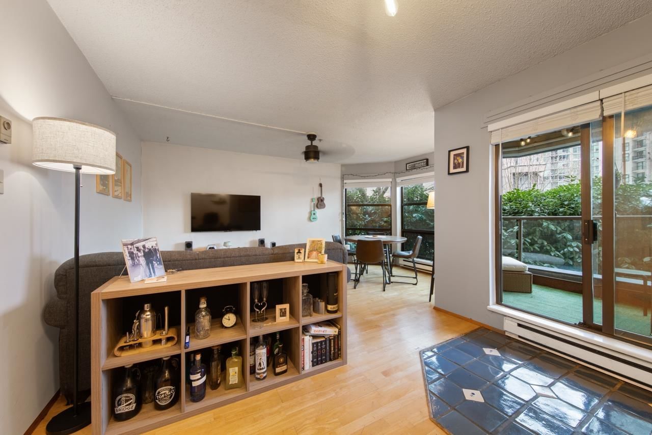 Listing Image 9