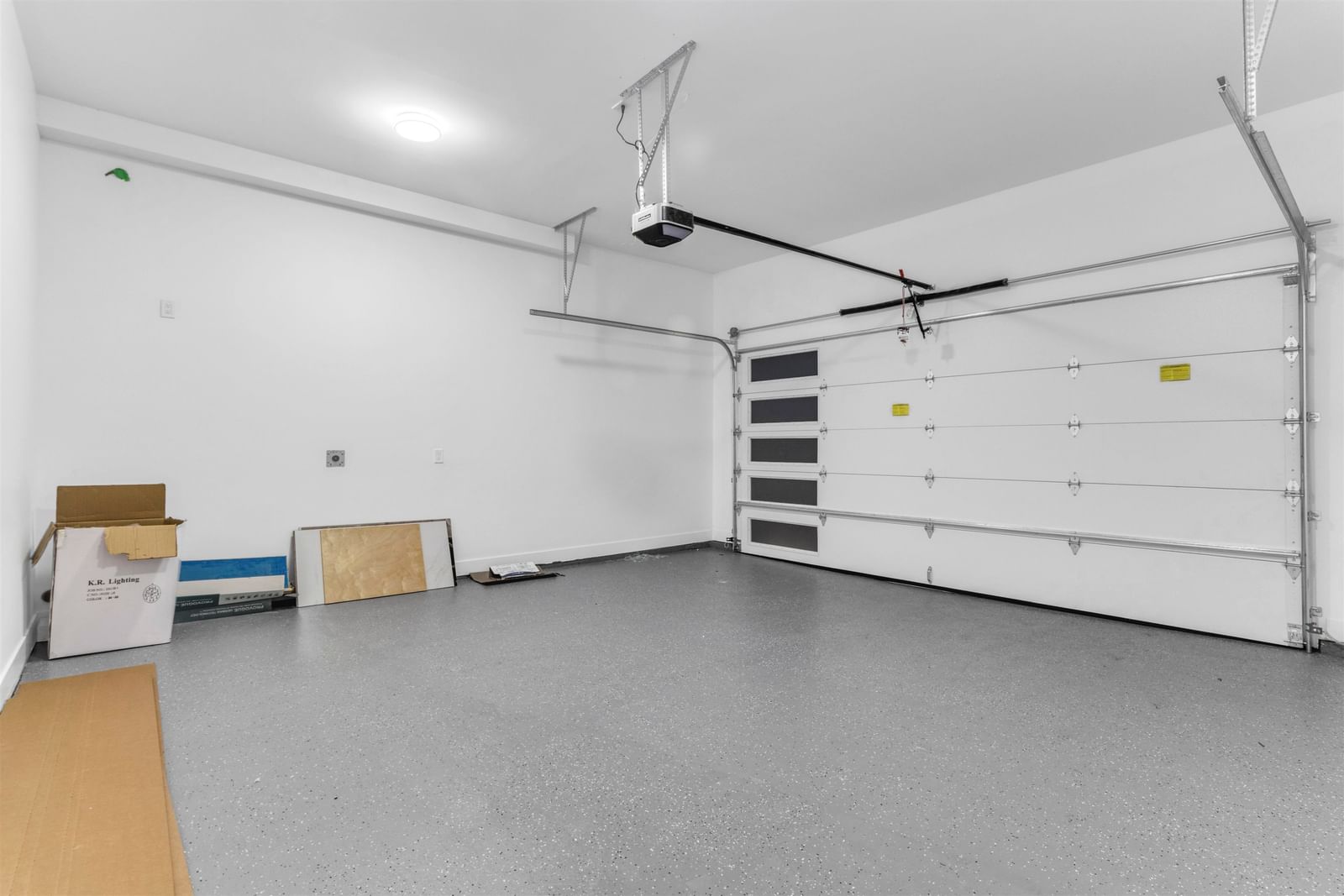 Listing Image 14