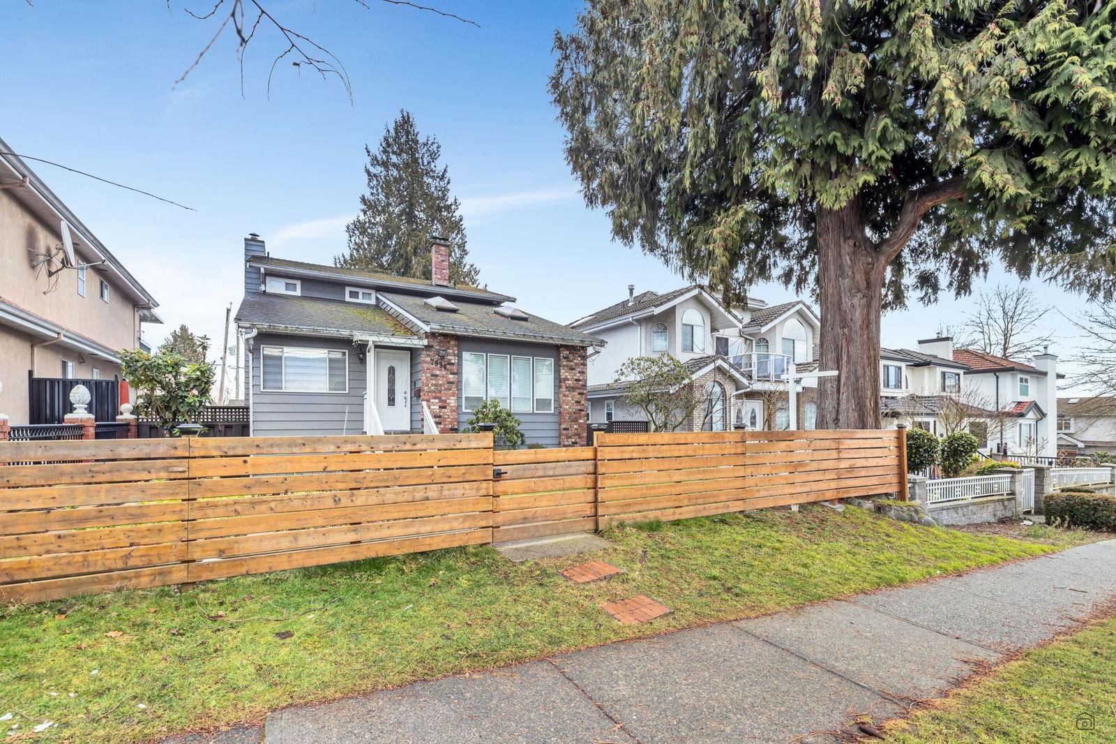 Listing Image 10