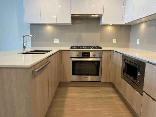 1407 - 618 Carnarvon Street