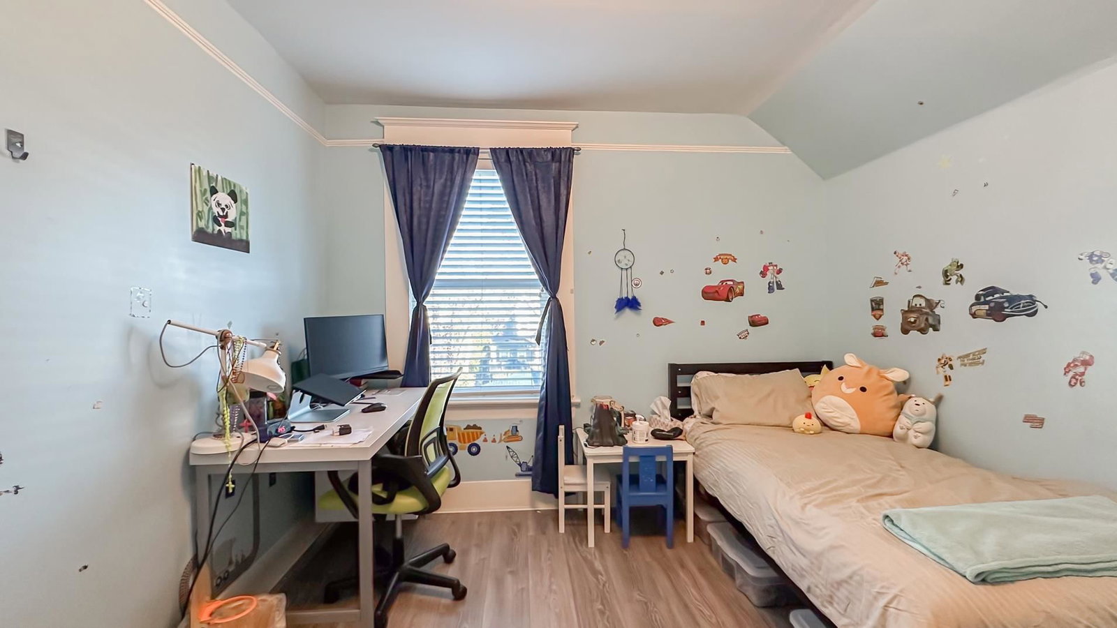 Listing Image 16
