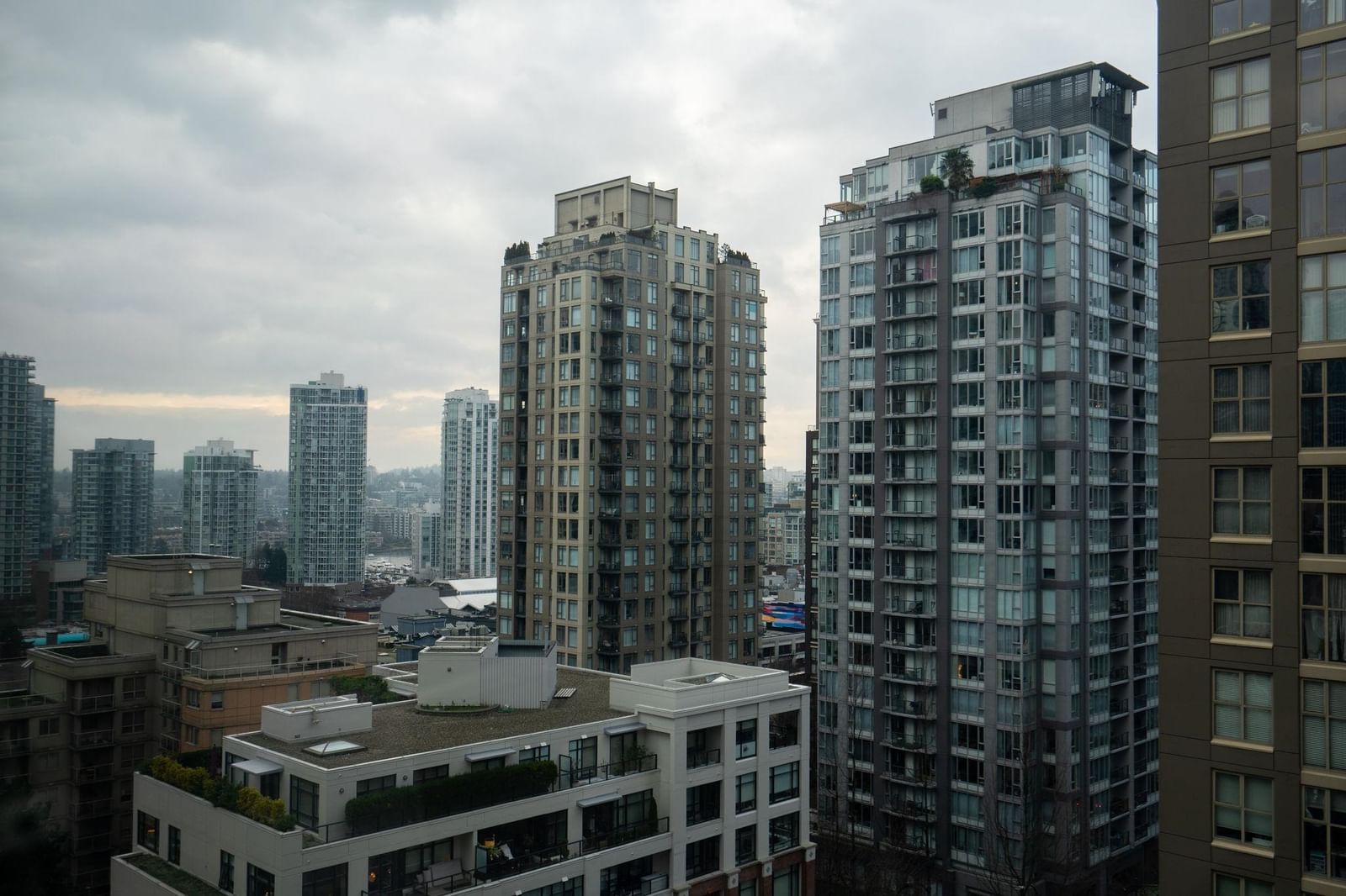 Listing Image 25
