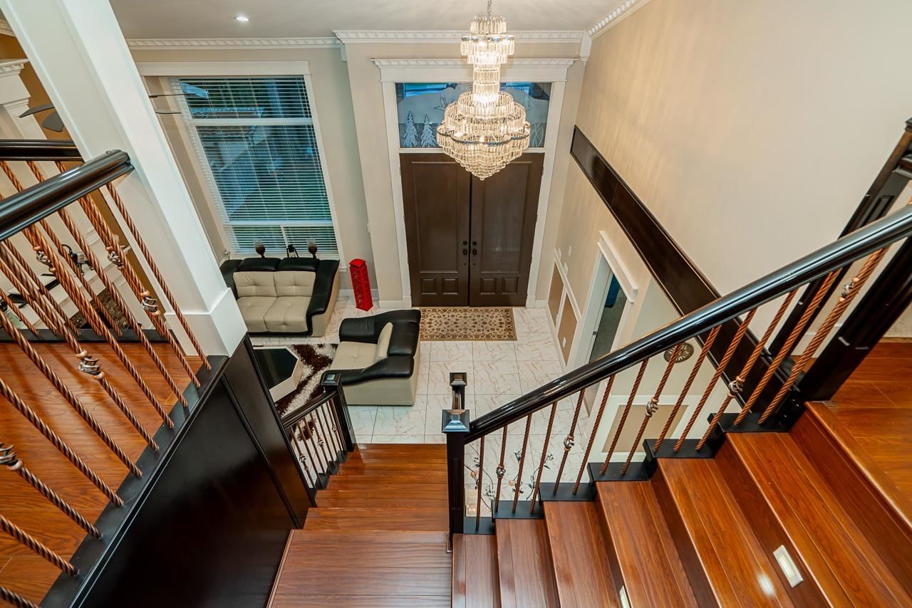 Listing Image 11