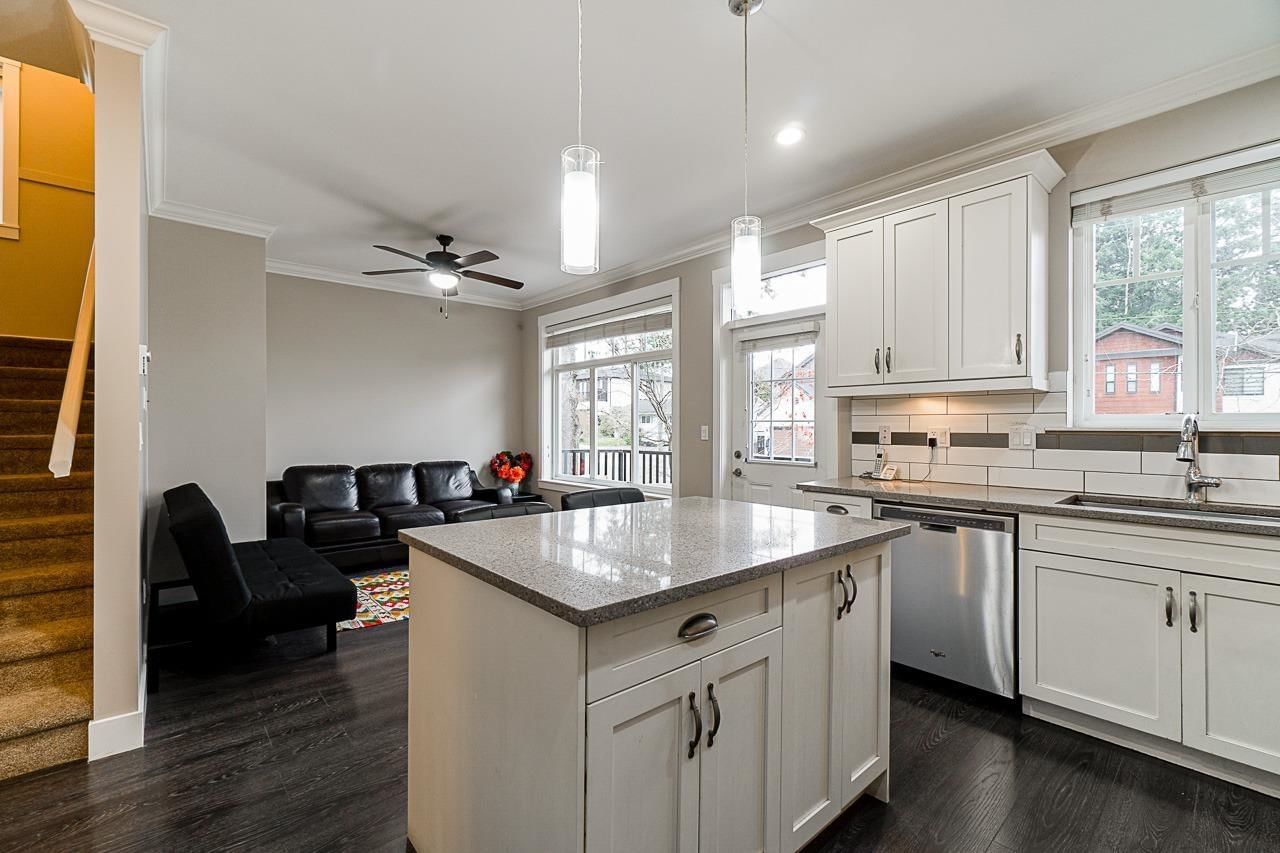 Listing Image 10