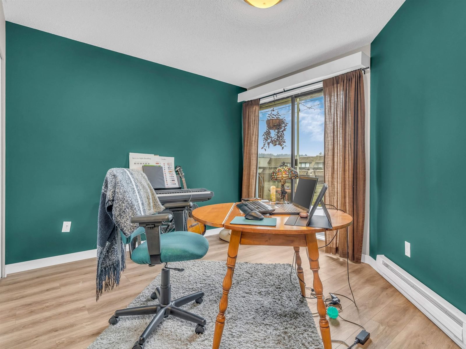 Listing Image 9