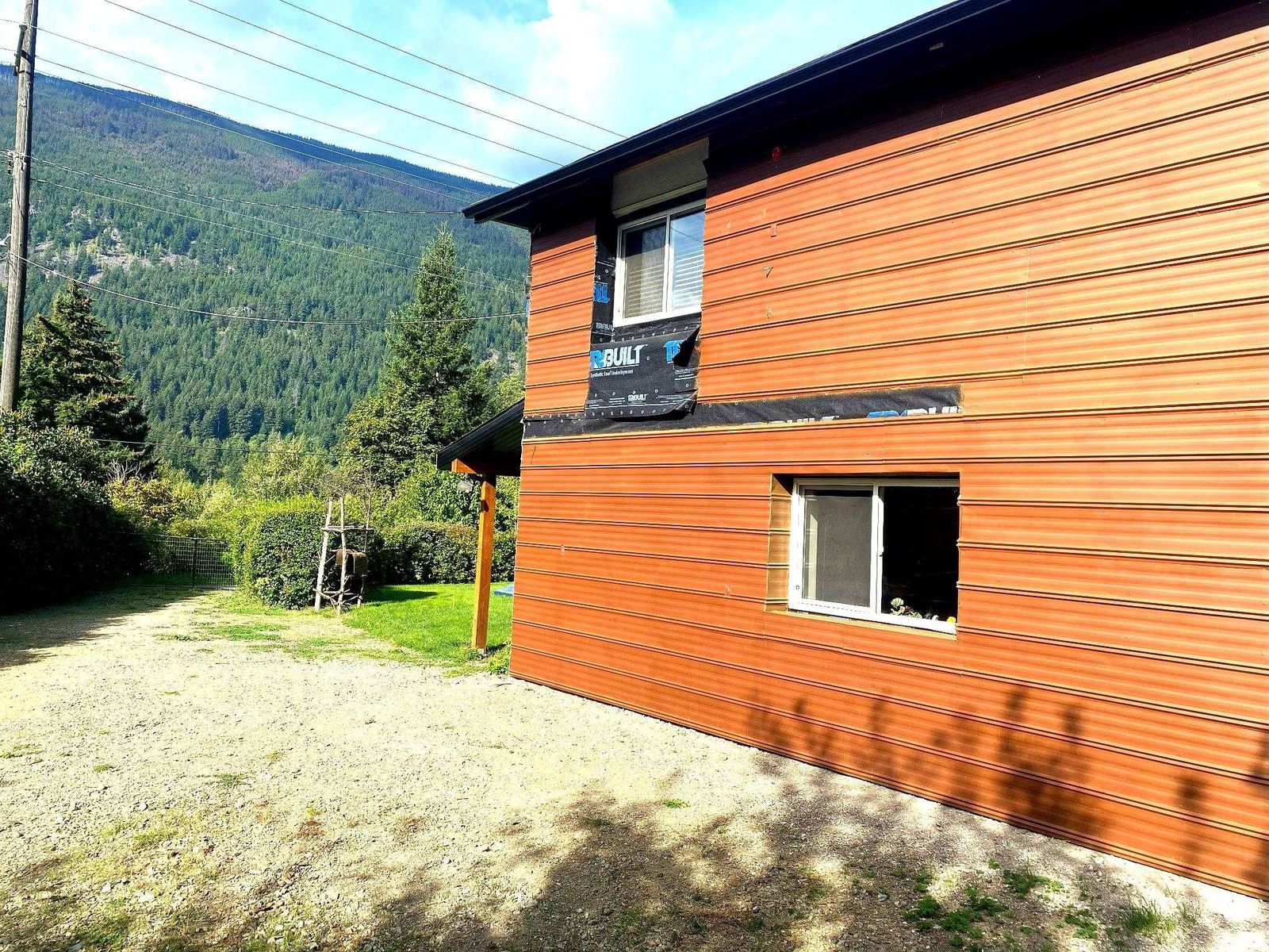 Listing Image 11