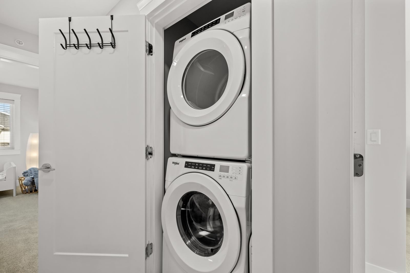 Listing Image 12