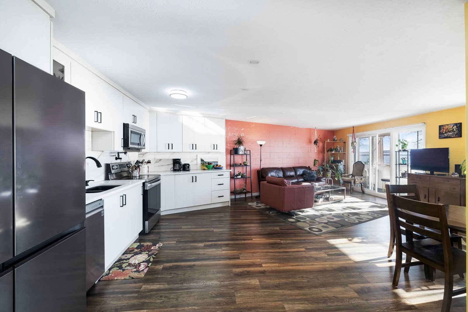 Listing Image 13