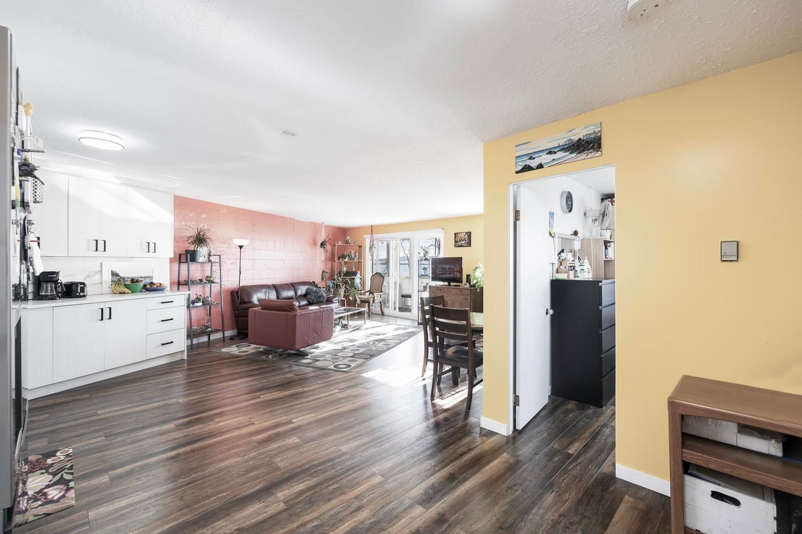 Listing Image 15
