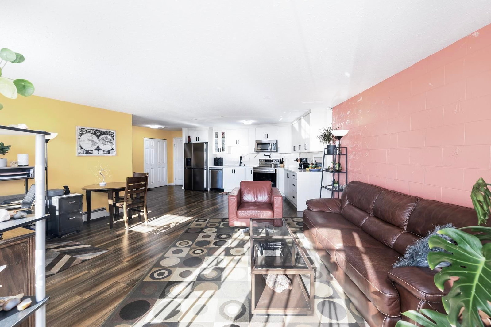 Listing Image 17