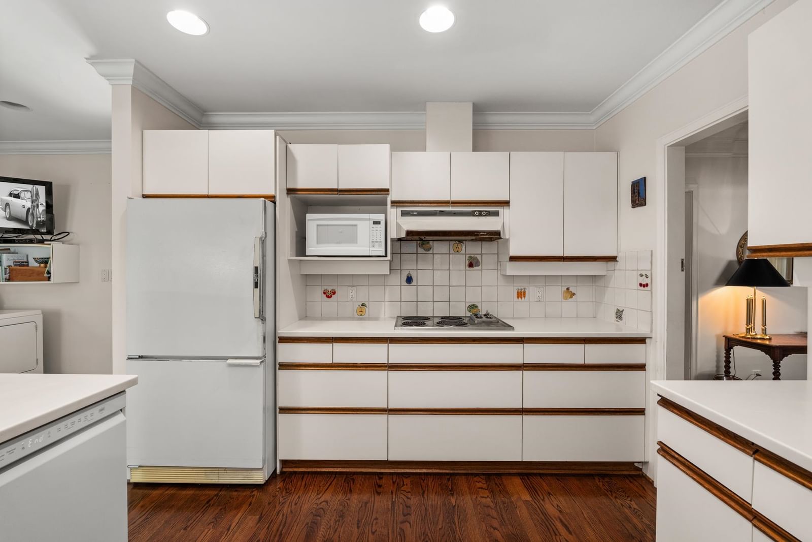 Listing Image 14