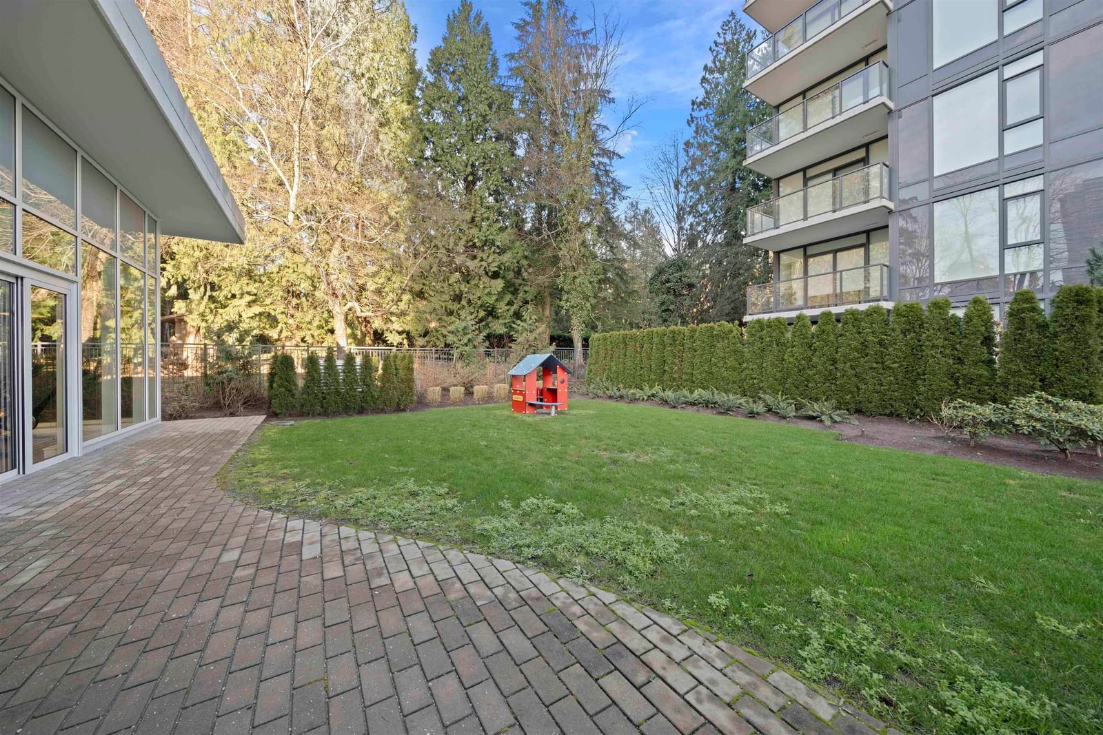 Listing Image 17