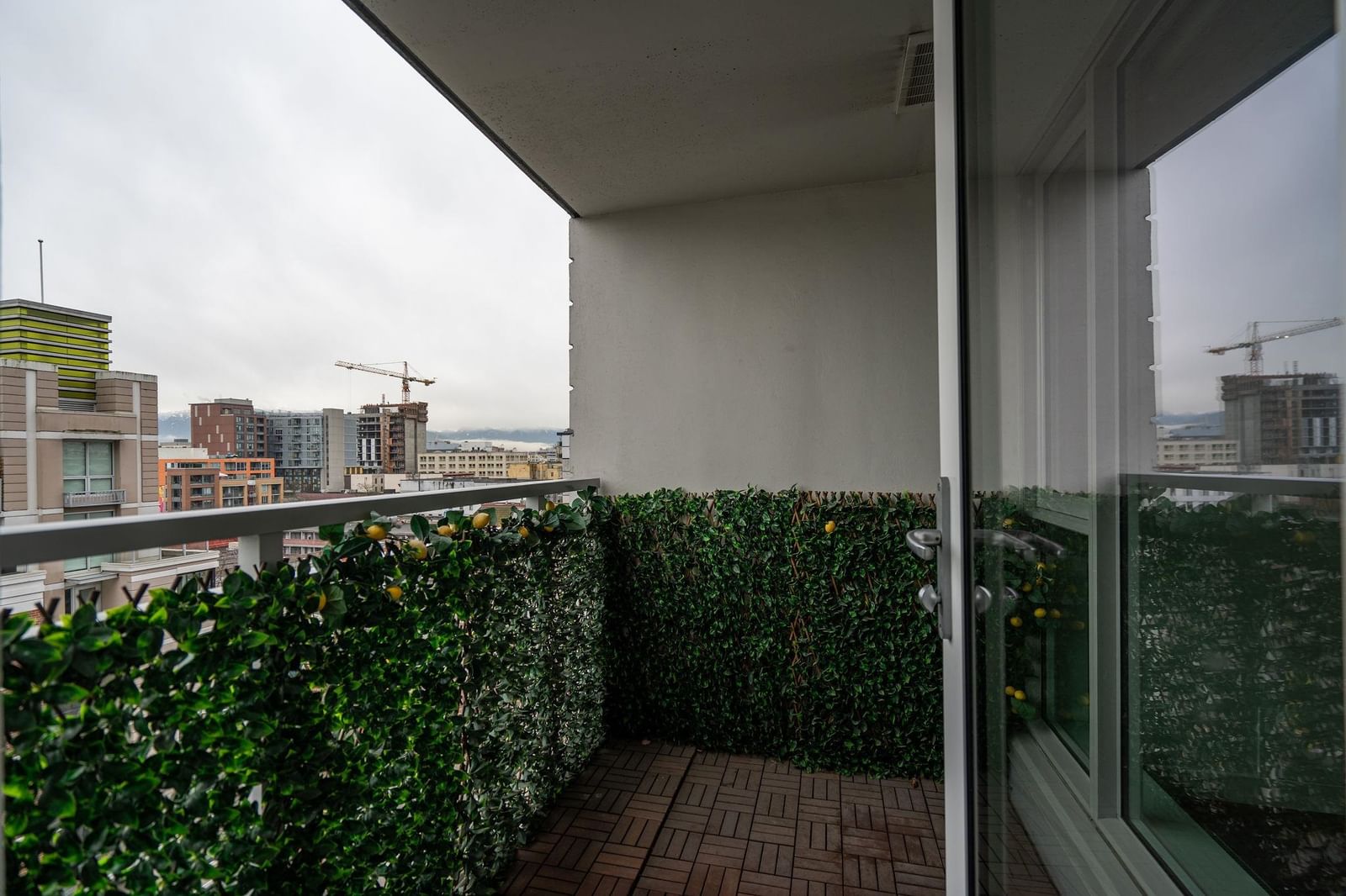 Listing Image 23