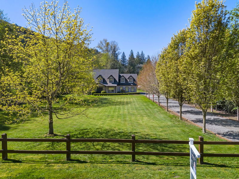 41842 Maple Lane, Chilliwack, British Columbia