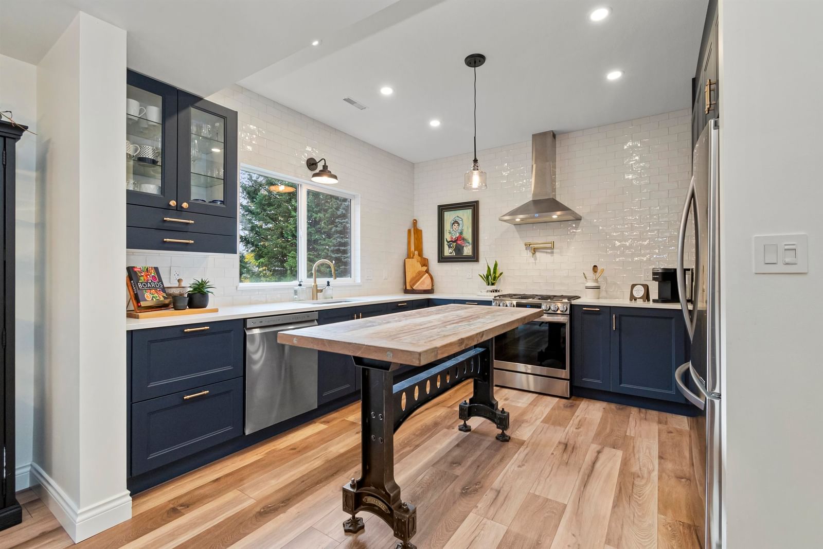 Listing Image 15