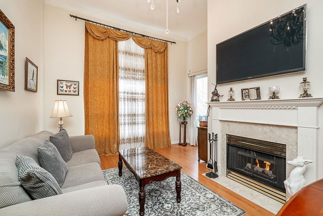 410 - 3098 Guildford Way