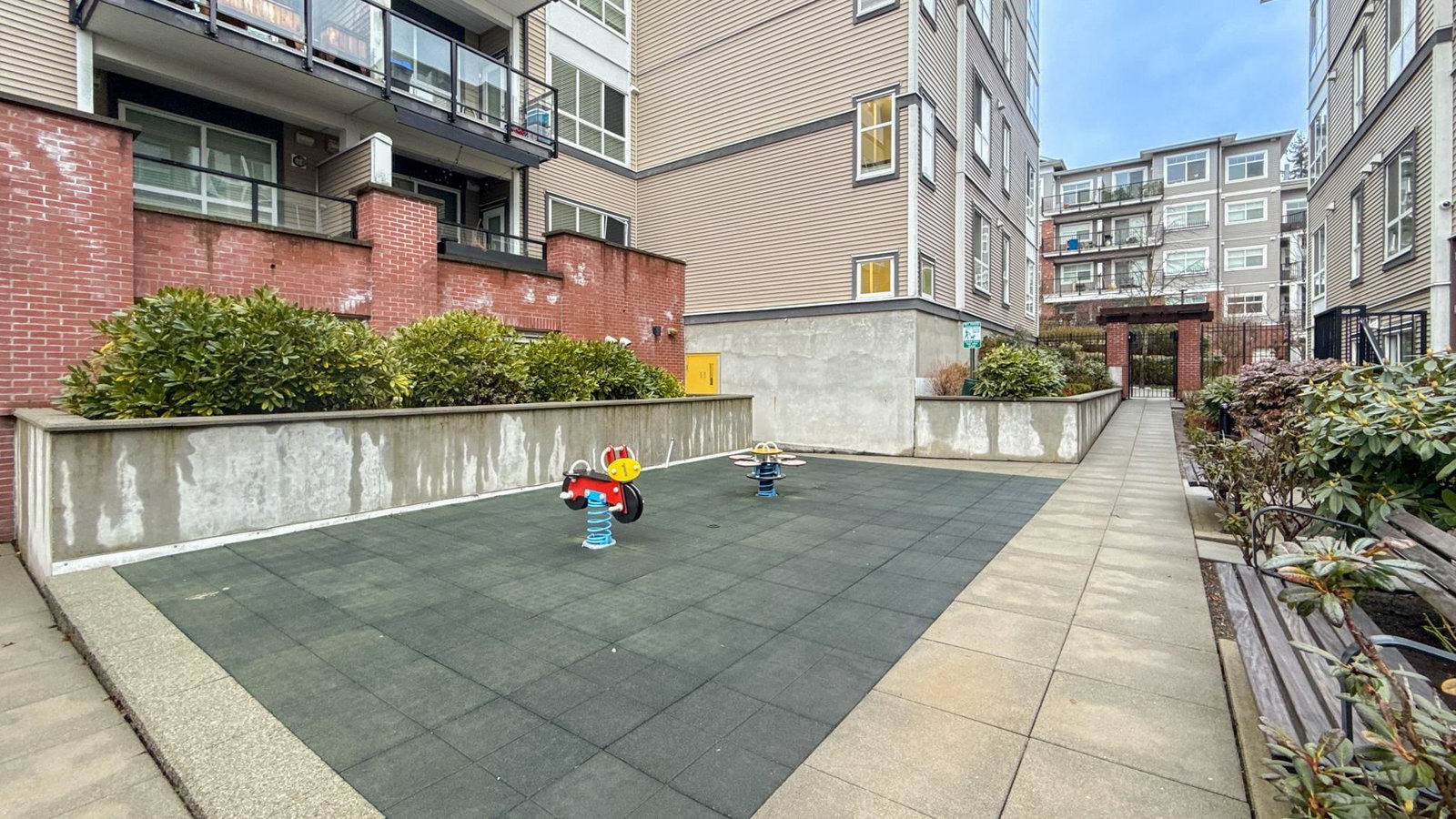 Listing Image 18