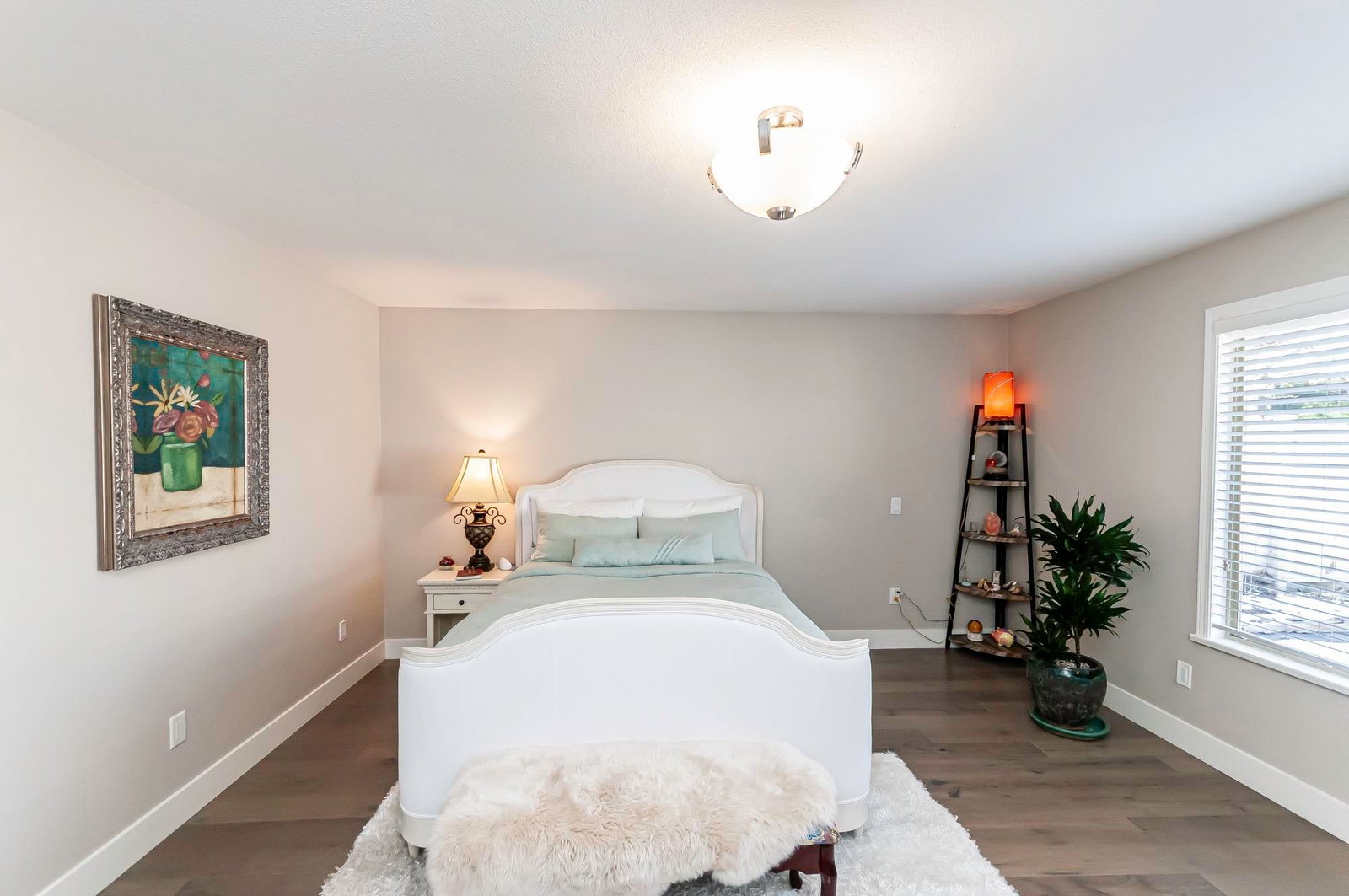 Listing Image 24
