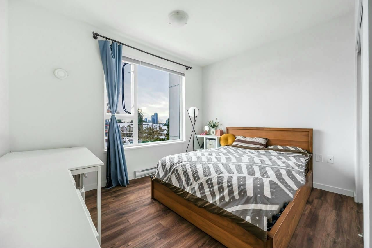 Listing Image 10