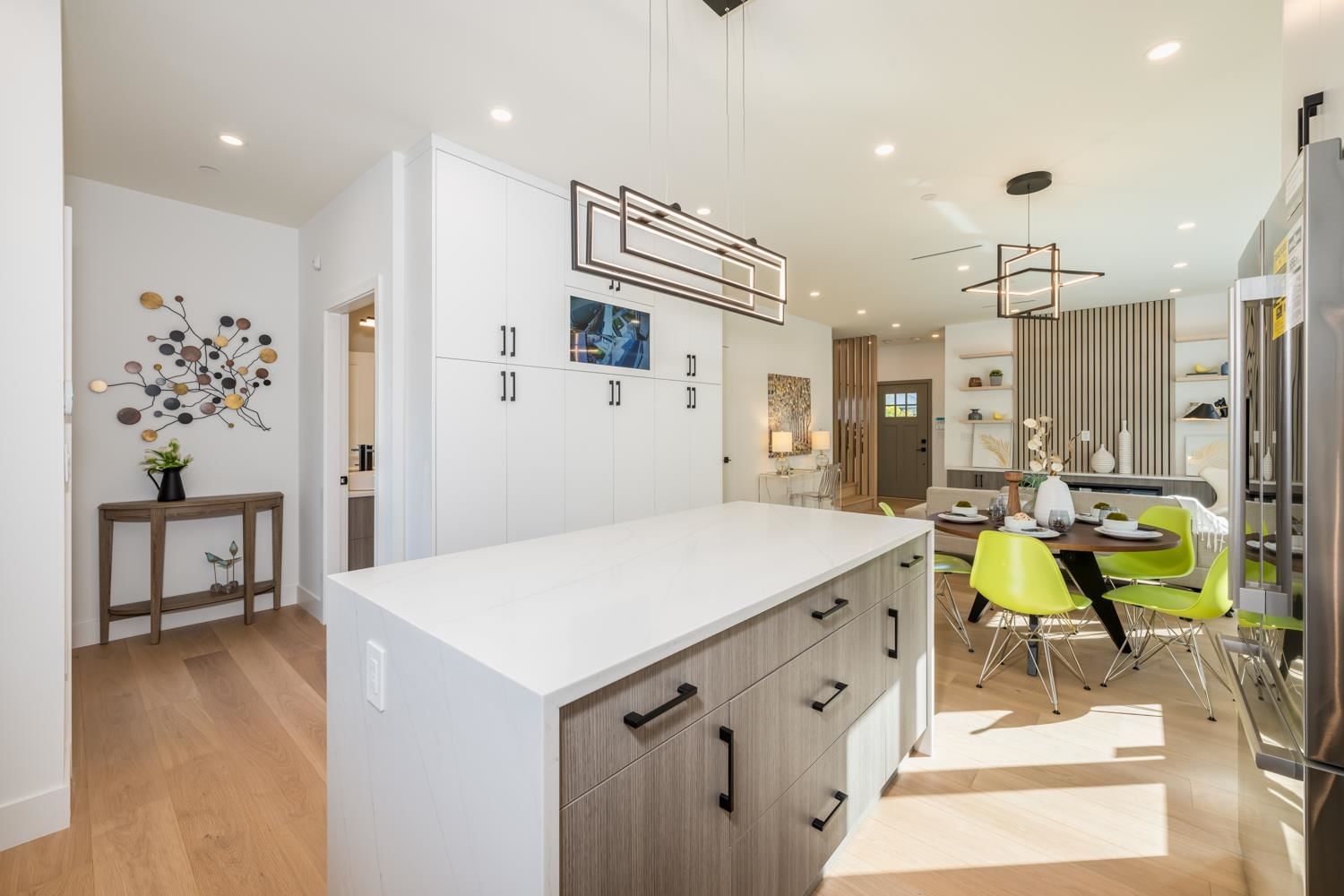 Listing Image 9