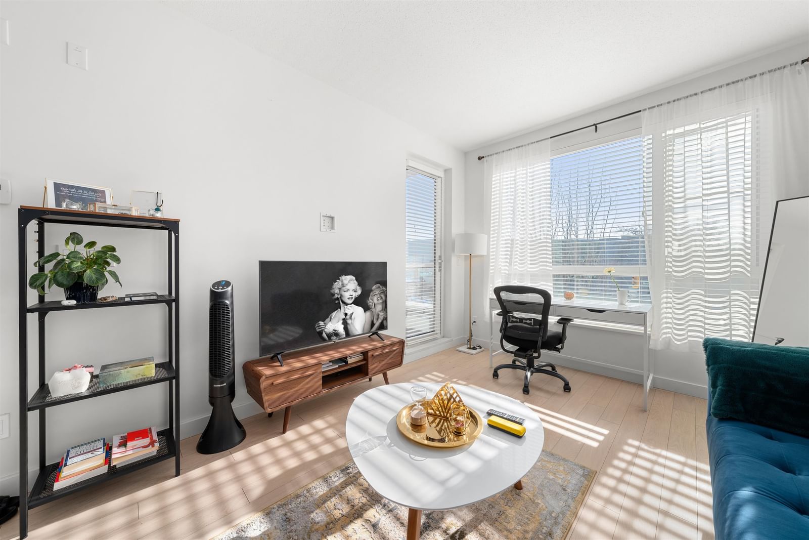 Listing Image 5