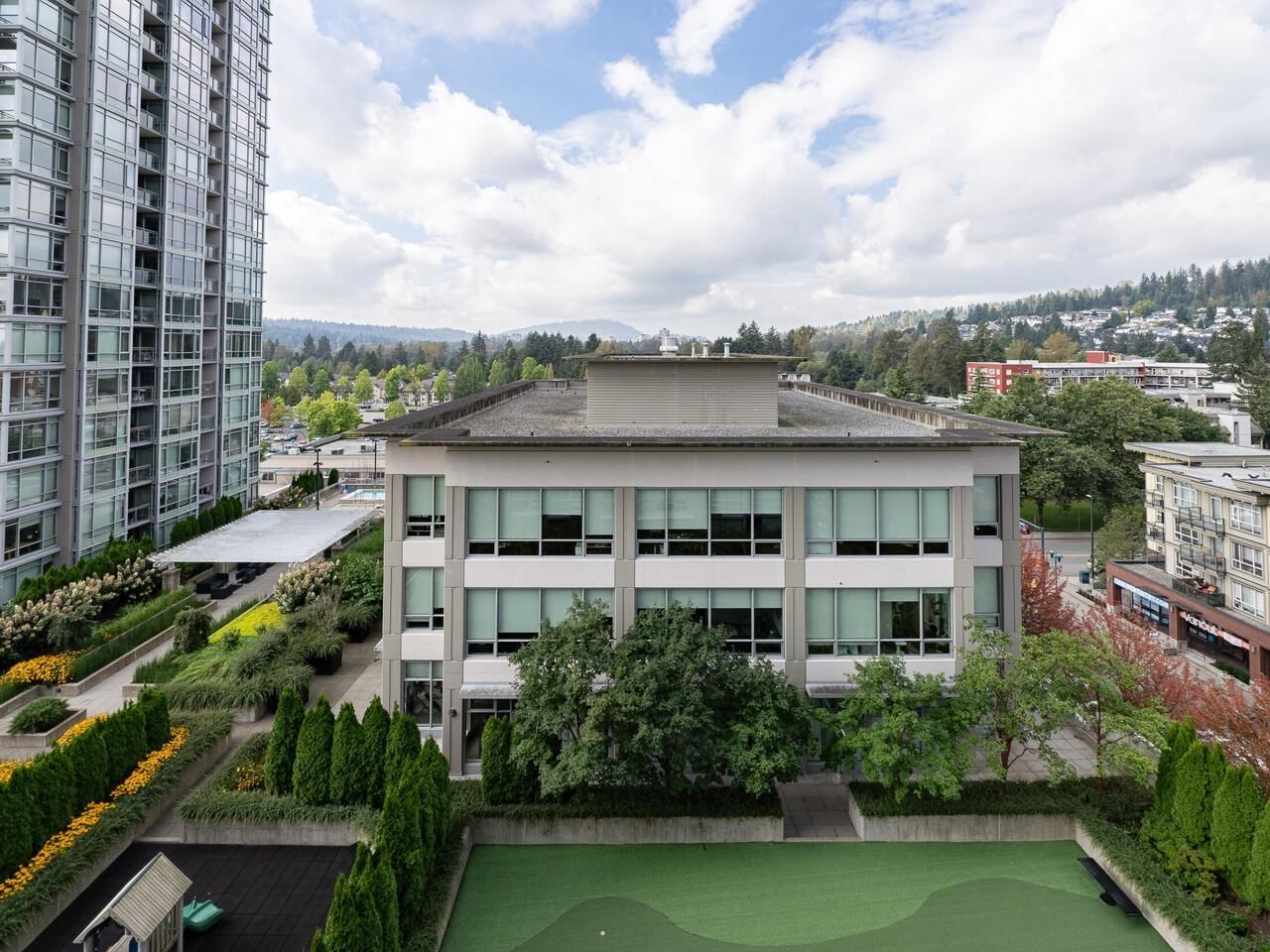Listing Image 10