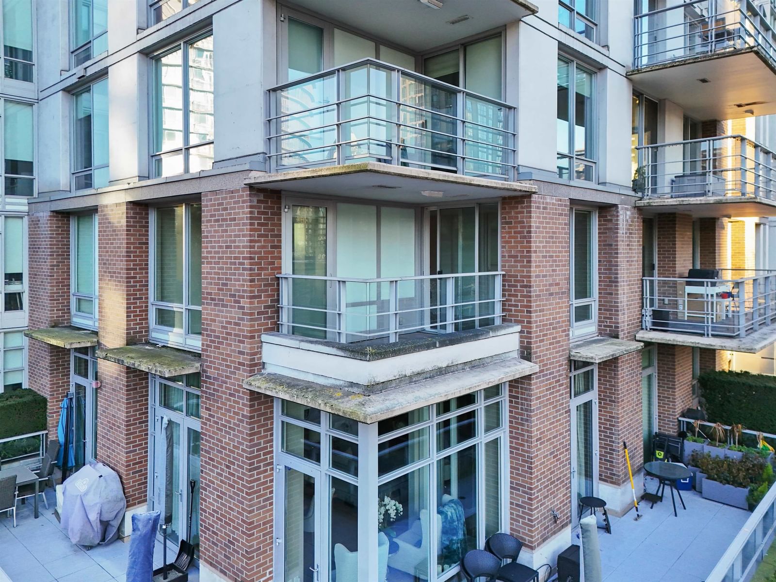 Listing Image 19