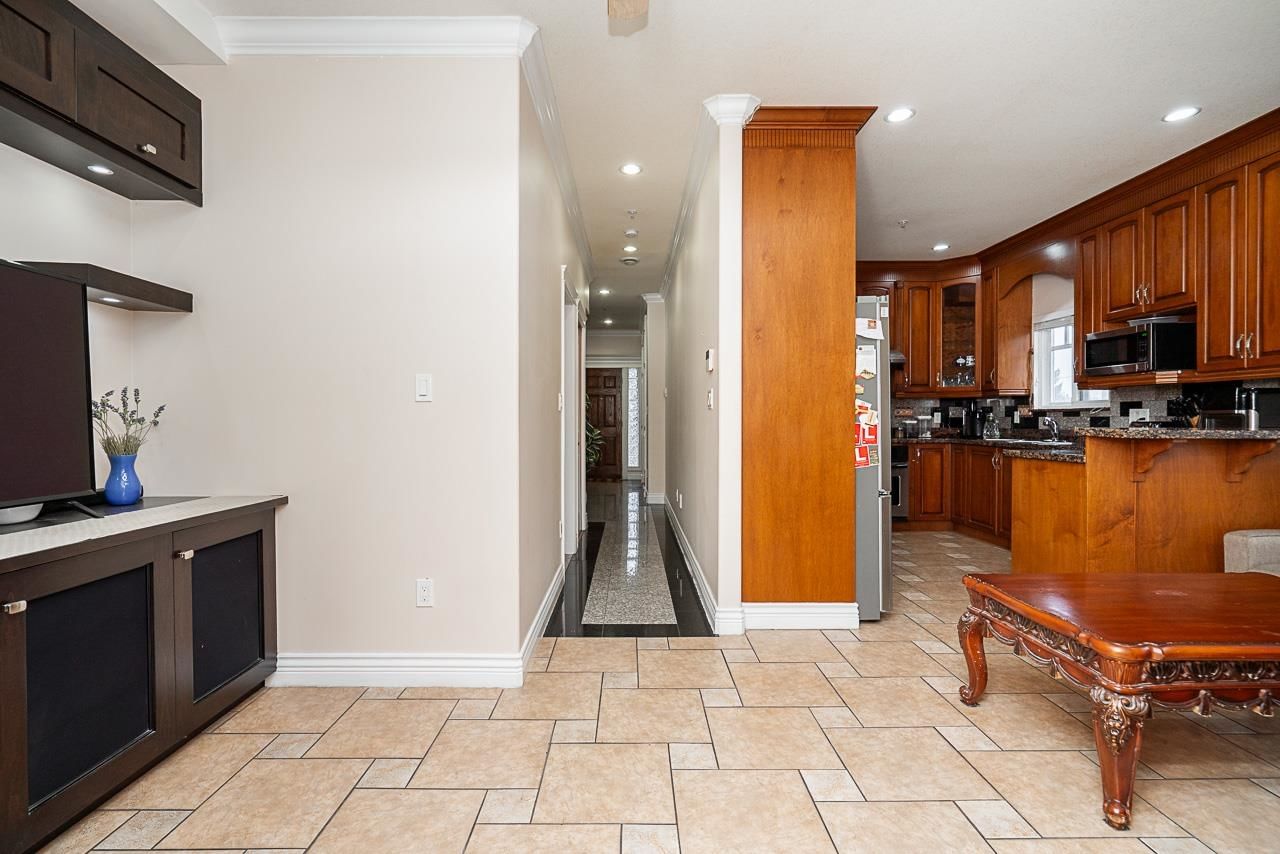Listing Image 16