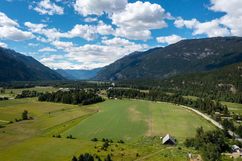 7631 Pemberton Meadows Road, Pemberton, V0N 2L2 | Image 2